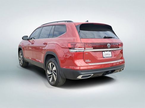 Used 2024 Volkswagen Atlas SE FWD image 4