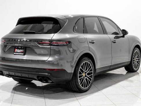 Used 2019 Porsche Cayenne image 4