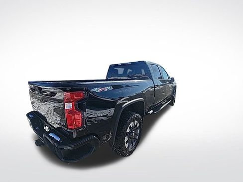 Used 2021 Chevrolet Silverado 2500 Custom w/ Custom Value Package image 8
