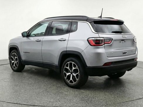 Used 2025 Jeep Compass Limited AWD/4WD image 6