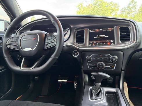 Used 2022 Dodge Charger Scat Pack w/ Dynamics Package RWD image 3