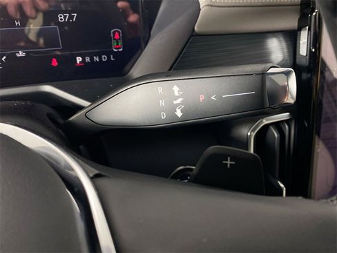 Used 2025 GMC Acadia Elevation w/ Elevation Premium Package image 20