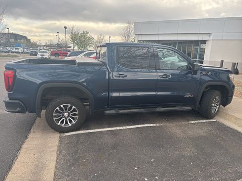 Used 2020 GMC Sierra 1500 AT4 w/ AT4 Premium Package image 3