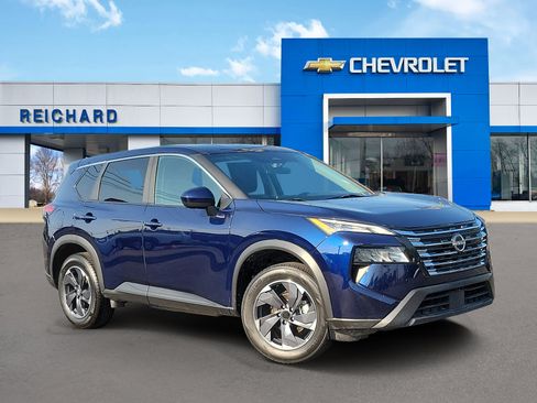 Used 2024 Nissan Rogue SV FWD image 1