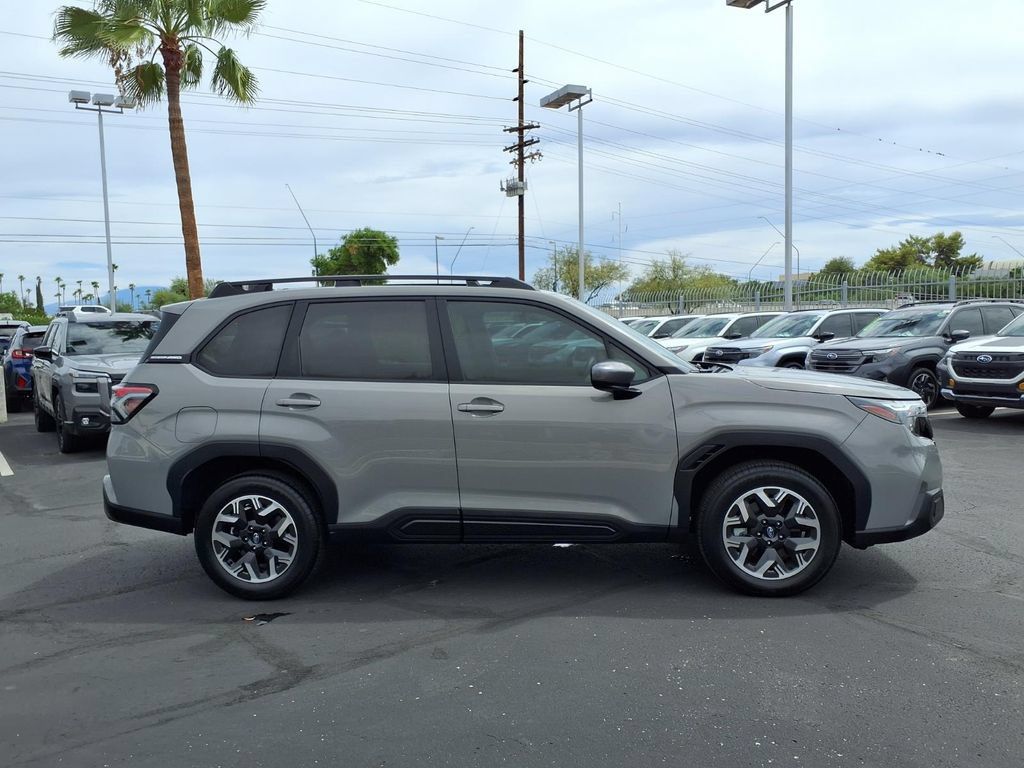 Used 2026 Subaru Forester Premium AWD/4WD image 9