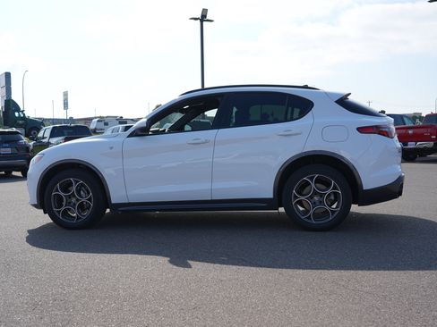 Used 2023 Alfa Romeo Stelvio Ti AWD/4WD image 6