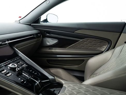 Used 2026 Aston Martin DB12 Coupe RWD image 23