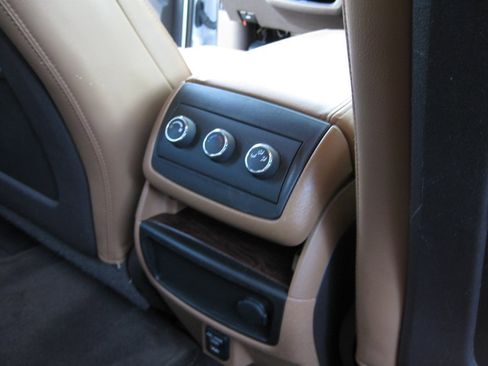 Used 2016 Buick Enclave Leather FWD image 18