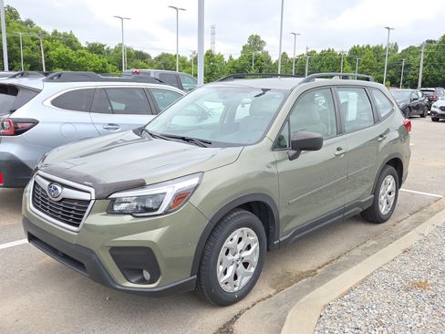 Used 2021 Subaru Forester AWD/4WD image 4