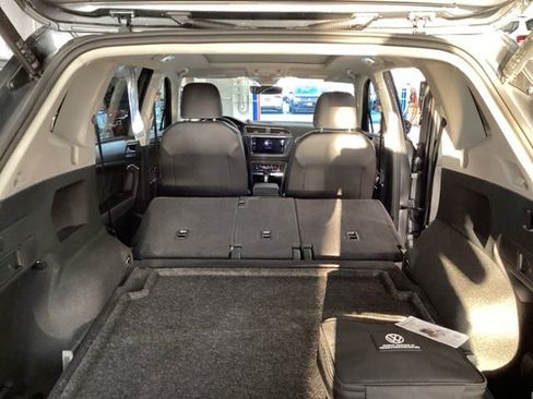 Certified 2024 Volkswagen Tiguan SE image 16