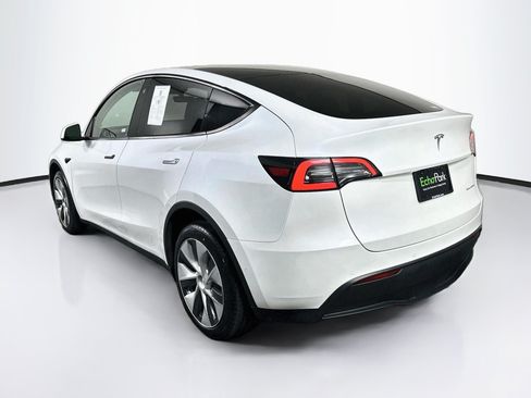 Used 2022 Tesla Model Y Long Range AWD/4WD image 5