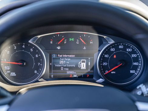 Used 2024 GMC Terrain SLE image 23