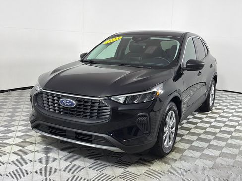 Used 2023 Ford Escape Active FWD image 9