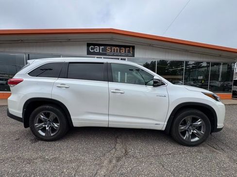 Used 2017 Toyota Highlander Limited Platinum AWD/4WD image 8