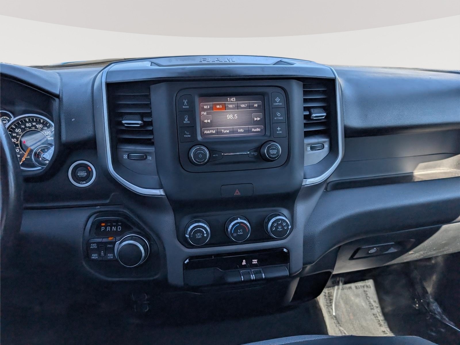 Used 2022 RAM 1500 Big Horn AWD/4WD image 17