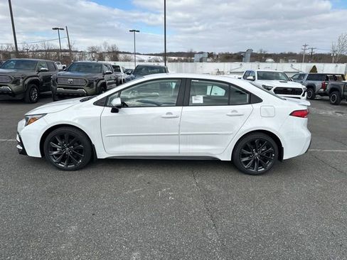 New 2026 Toyota Corolla SE image 2