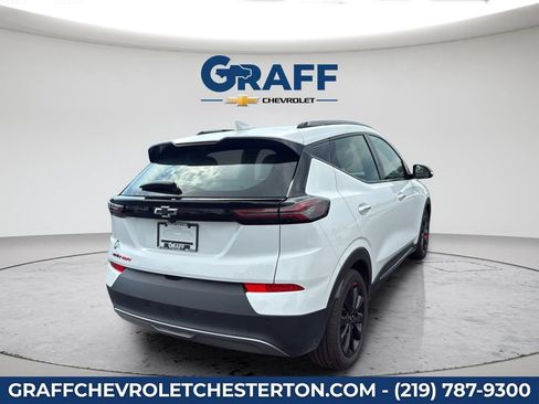 Used 2023 Chevrolet Bolt EUV Premier w/ Sun & Sound Package FWD image 7