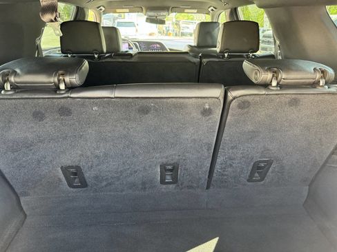 Used 2022 Cadillac Escalade Luxury image 9