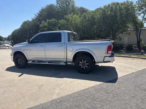 Used 2017 RAM 1500 Laramie w/ Convenience Group AWD/4WD image 5