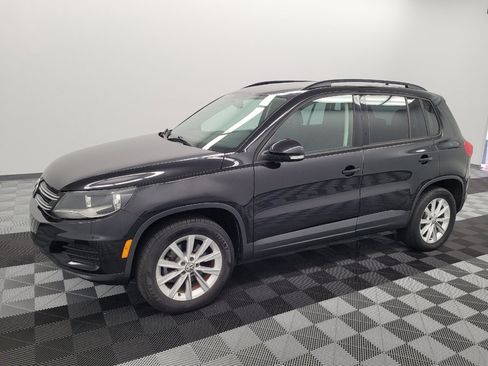Used 2017 Volkswagen Tiguan Limited w/ Premium Package FWD image 2