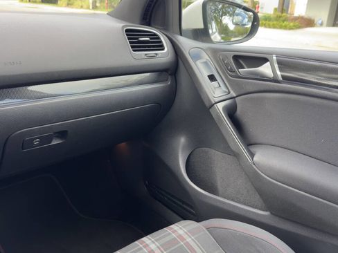 Used 2013 Volkswagen Golf 4-Door image 16