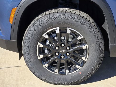 New 2026 Chevrolet Traverse Z71 w/ Driver Confidence Package image 8