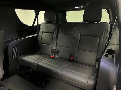 Used 2025 GMC Yukon XL Denali w/ Sun & Power Step Package image 52