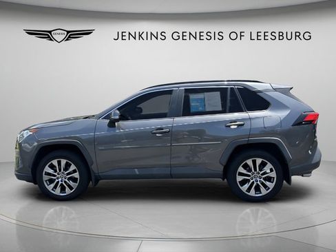 Used 2021 Toyota RAV4 XLE Premium FWD image 10