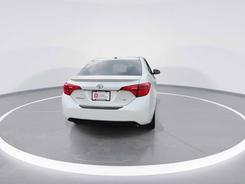 Certified 2017 Toyota Corolla SE w/ SE Premium Package FWD image 7