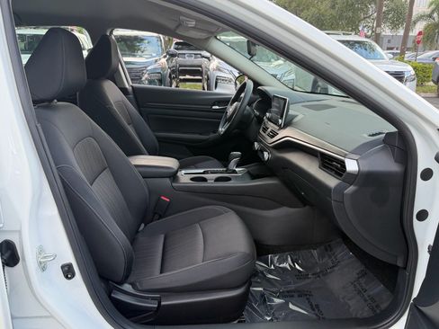 Certified 2025 Nissan Altima 2.5 SV FWD image 16