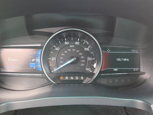 Used 2017 Ford Explorer XLT w/ Equipment Group 202A image 32