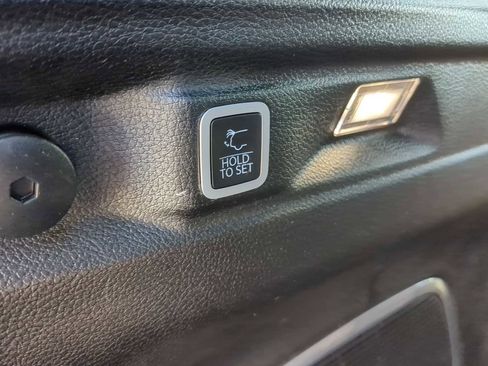 Used 2024 Jeep Grand Cherokee L Limited w/ Luxury Tech Group II image 28