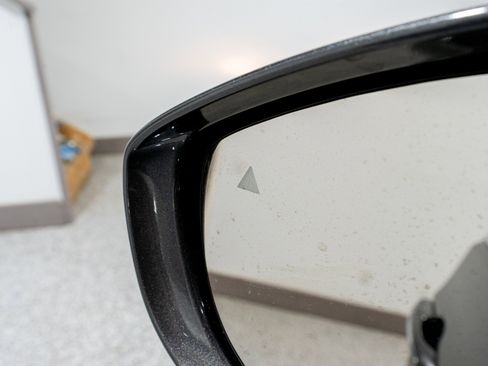 Used 2020 Chrysler Pacifica Touring-L image 11