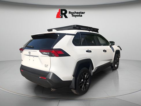Used 2020 Toyota RAV4 XLE w/ Convenience Package AWD/4WD image 7
