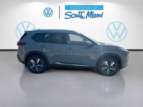 Used 2023 Nissan Rogue SL w/ SL Premium Package image 8