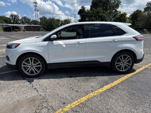 Used 2023 Ford Edge Titanium AWD/4WD image 18