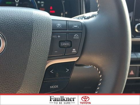 Certified 2025 Toyota Camry SE FWD image 21