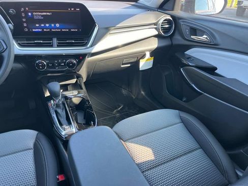 New 2026 Chevrolet Trax LT FWD image 17