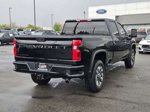 Used 2024 Chevrolet Silverado 2500 Custom w/ Custom Value Package AWD/4WD image 3