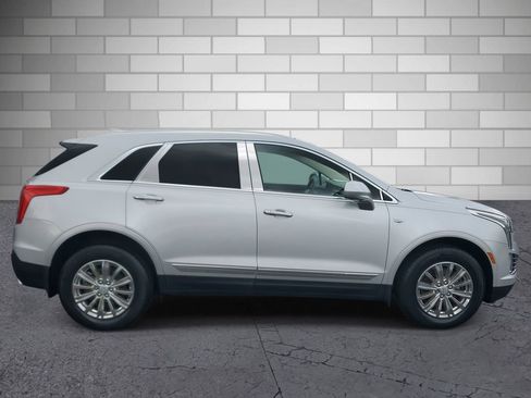 Used 2018 Cadillac XT5 Luxury w/ Driver Awareness Package image 6