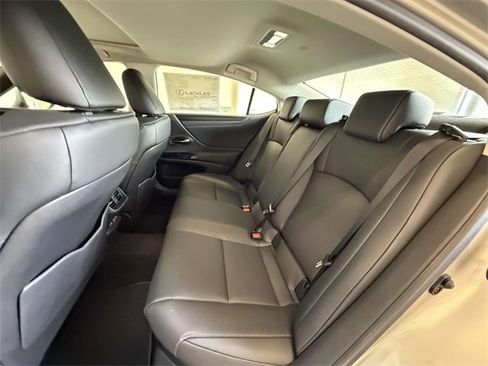 New 2025 Lexus ES 300h w/ Premium Package image 13