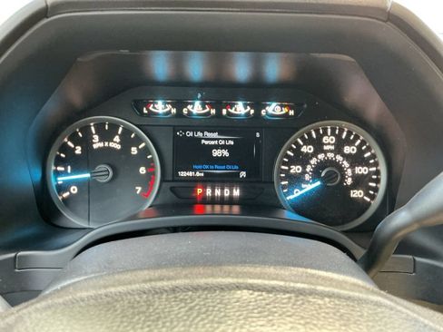 Used 2018 Ford F150 XLT w/ Equipment Group 302A Luxury AWD/4WD image 19