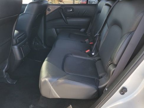 Used 2024 Nissan Armada SL image 8