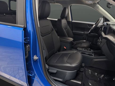 Used 2025 Ford Maverick Lariat w/ Black Appearance Package image 21