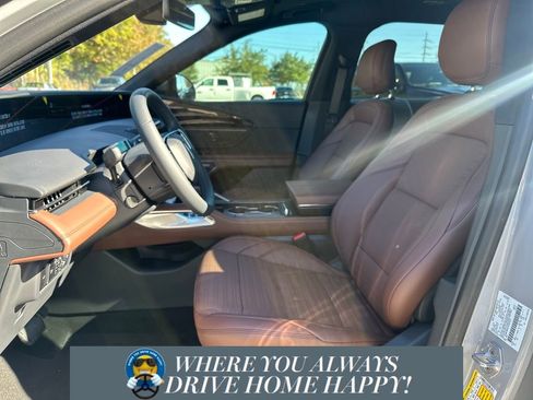 New 2026 Lincoln Nautilus Reserve w/ Jet Appearance Package image 7