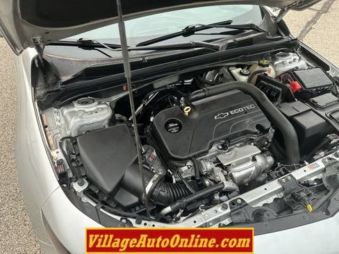 Used 2016 Chevrolet Malibu LT FWD image 35