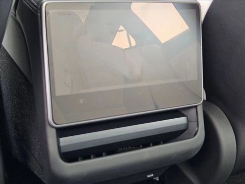 Used 2025 Tesla Model 3 Long Range RWD image 18