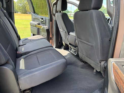 Used 2019 GMC Sierra 1500 SLE w/ SLE Value Package AWD/4WD image 12