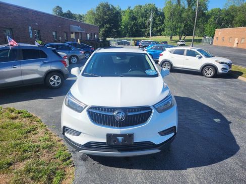 Used 2018 Buick Encore Preferred FWD image 2
