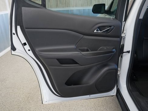 Used 2019 GMC Acadia SLT image 34